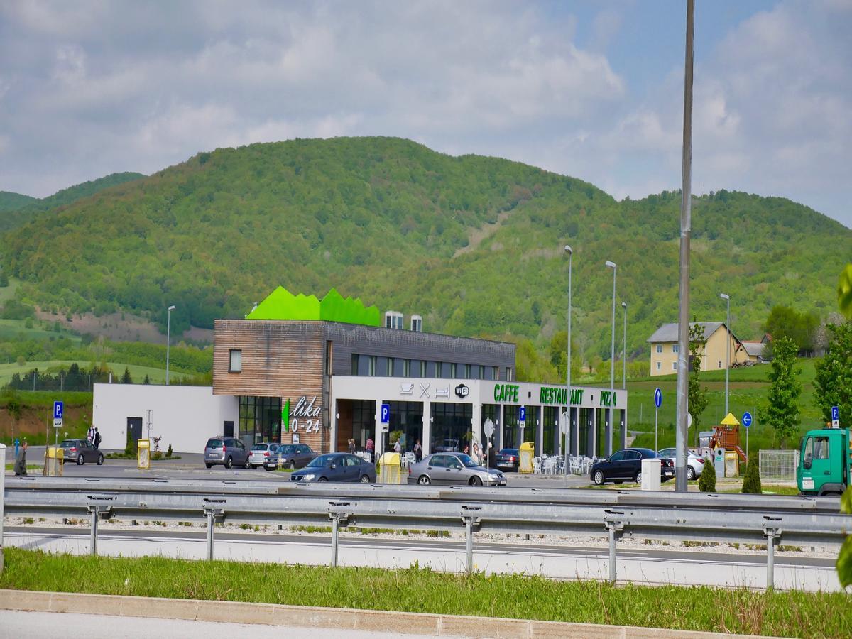 Hotel Lika Sjever Brinje Экстерьер фото