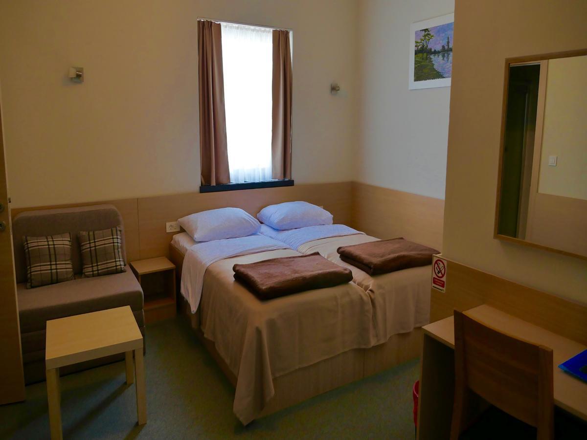 Hotel Lika Sjever Brinje Экстерьер фото